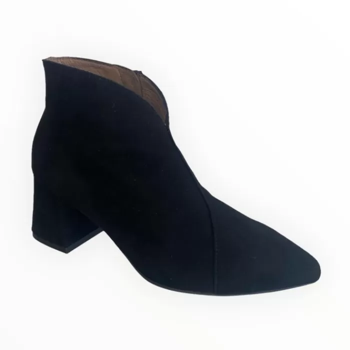 Wonders Ankle Boots- Eliot V Cut Ankle Boot Black Suede