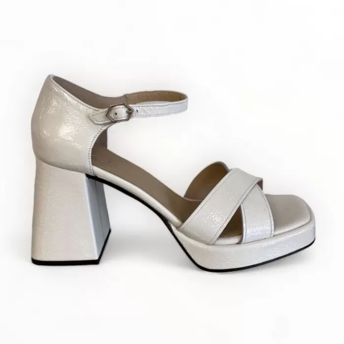 Wonders Sandals- Julia White Platform Sandal